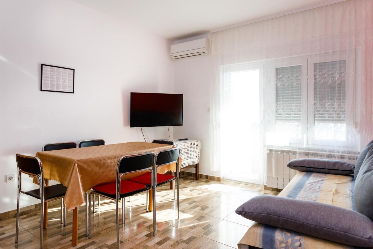 Apartments Stupar Krk Town Exterior foto