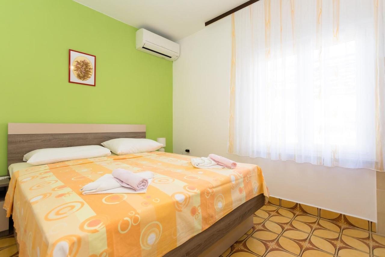 Apartments Stupar Krk Town Exterior foto