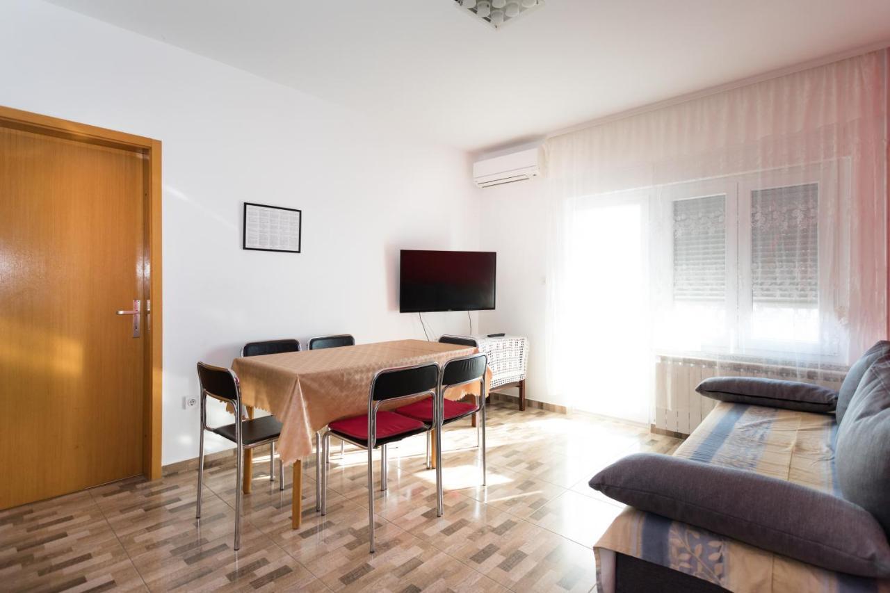 Apartments Stupar Krk Town Exterior foto
